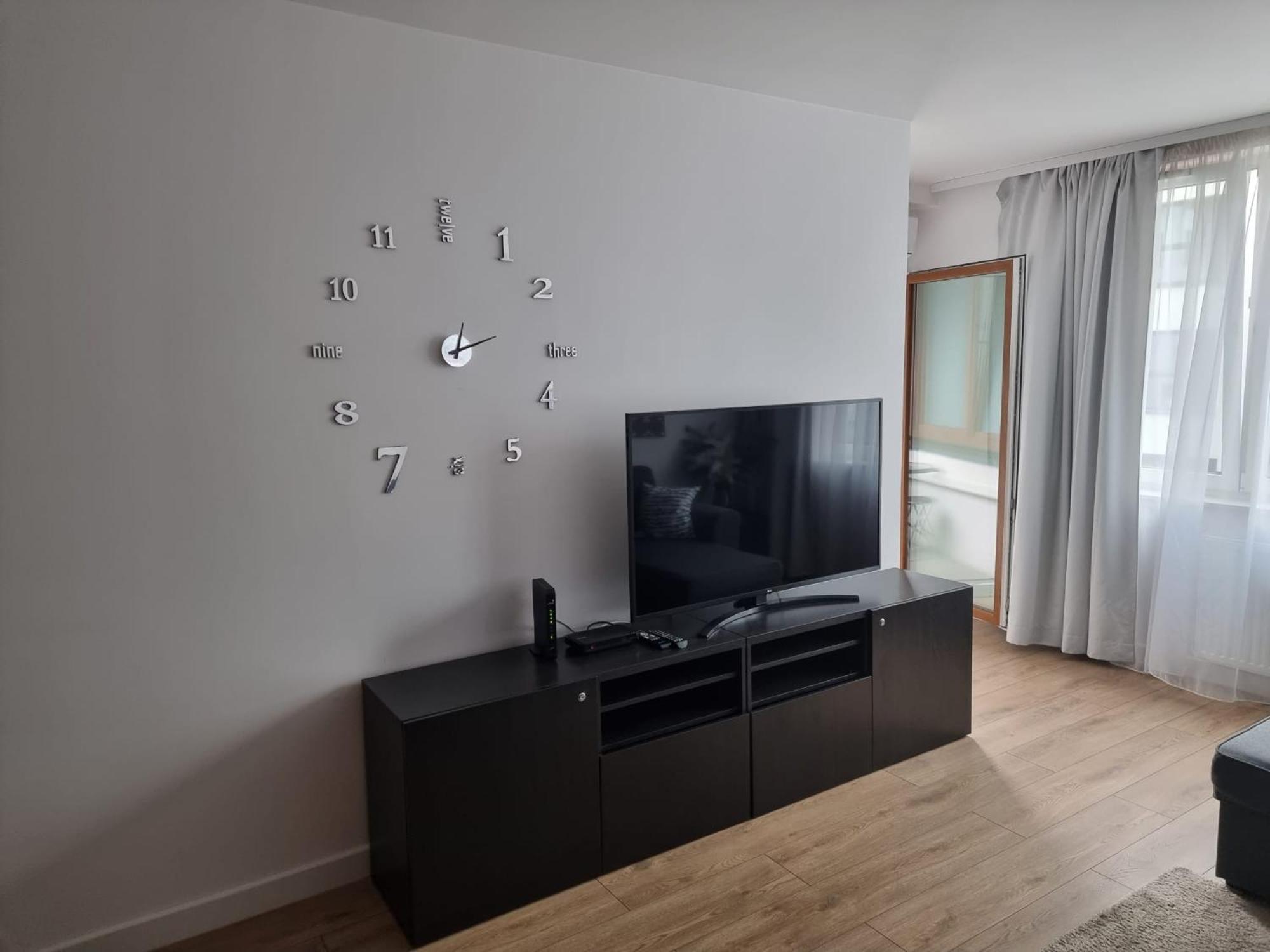 Apartament Near Sky Tower Wroclaw Bagian luar foto