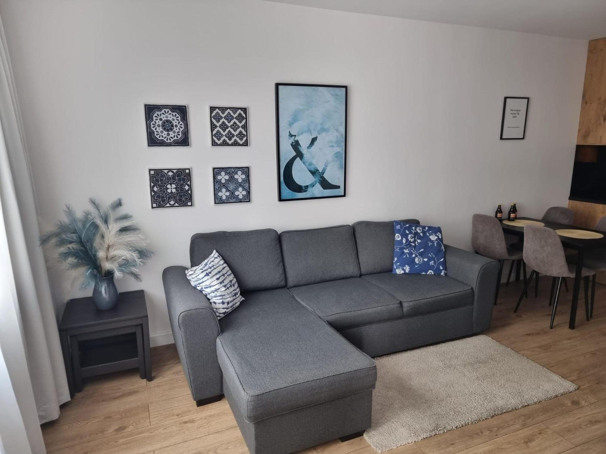 Apartament Near Sky Tower Wroclaw Bagian luar foto