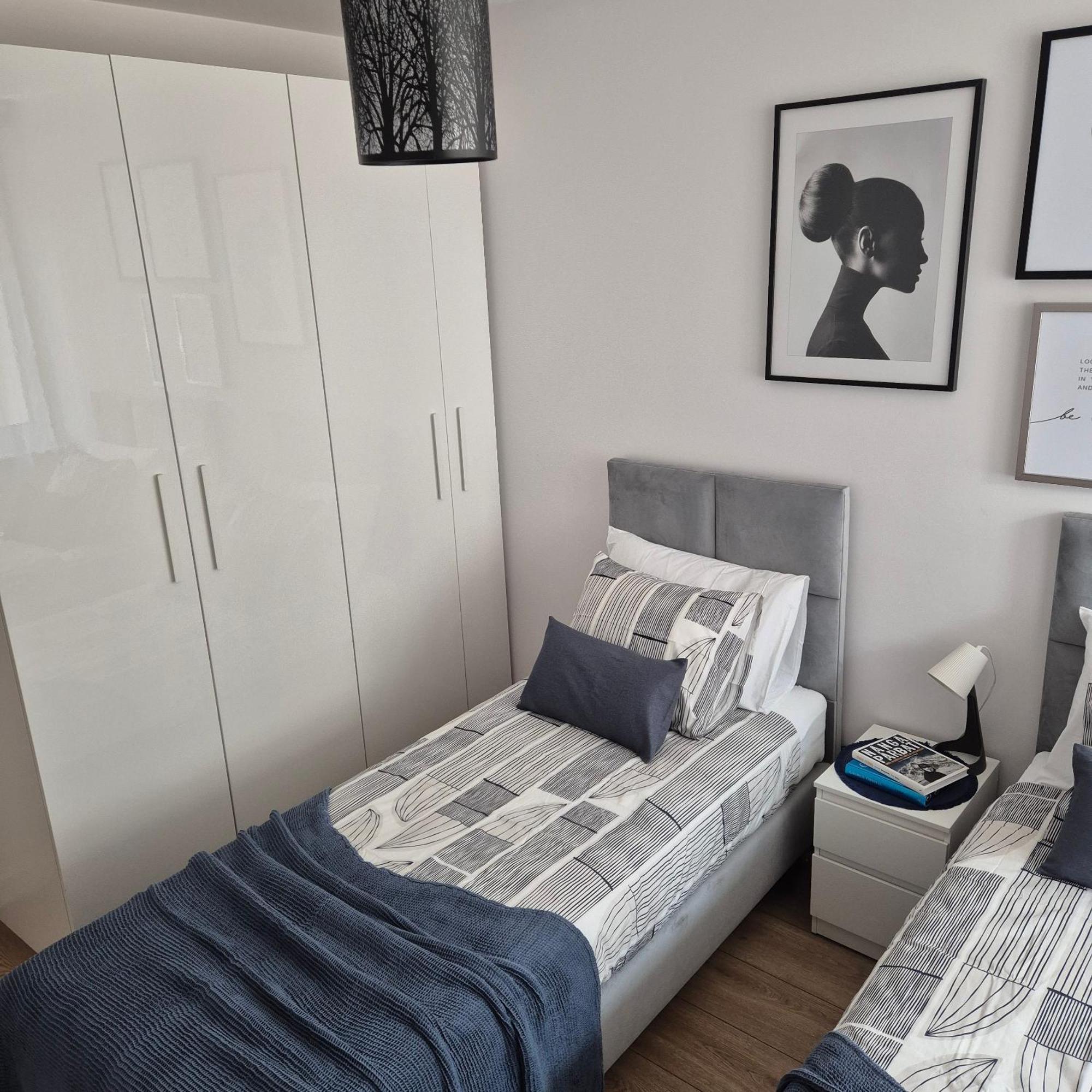 Apartament Near Sky Tower Wroclaw Bagian luar foto