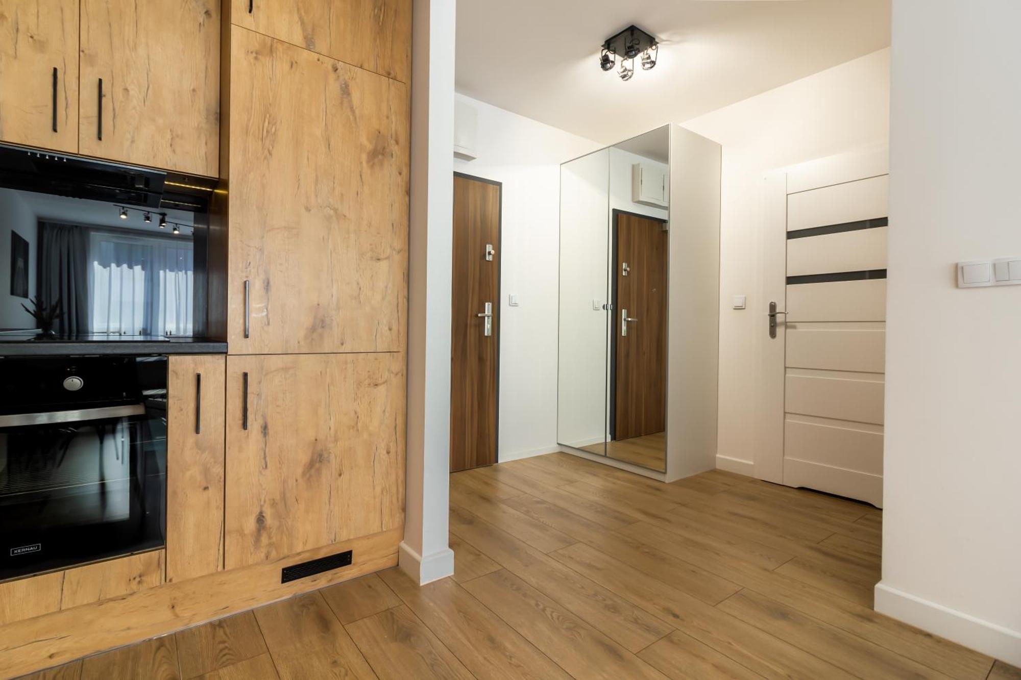 Apartament Near Sky Tower Wroclaw Bagian luar foto
